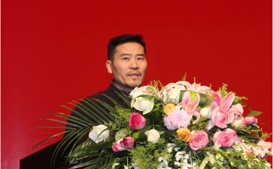 热烈祝贺2018安徽省服装商会三届五次理事会暨新春年会隆重召开